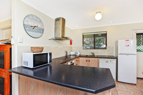 Unit 3, 5-/ Surf Avenue, Carrickalinga - Darwin Holiday 1