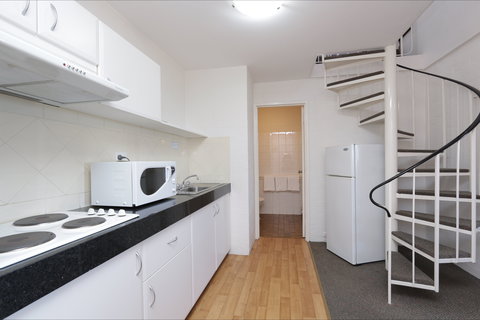 Atrium Hotel Mandurah - Darwin Holiday 7