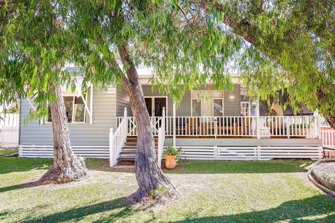 Baudin On Bay - Darwin Holiday 1