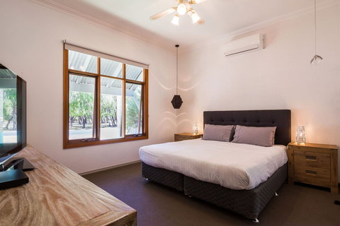 Baudin On Bay - Darwin Holiday 5