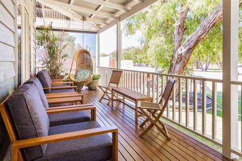 Baudin On Bay - Darwin Holiday 9