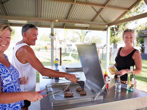BIG4 NRMA Yarrawonga Mulwala Holiday Park - Darwin Holiday 4