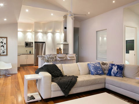 Byron's Brae - Darwin Holiday 5