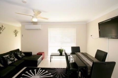 Central Wagga Apartments - Darwin Holiday 2