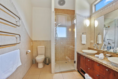 Chocolate Gannets - Darwin Holiday 4