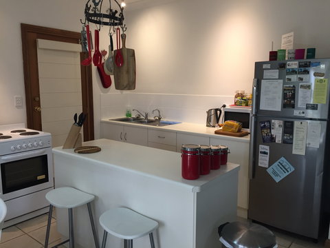 Clarevale Cottage B&B - Darwin Holiday 1