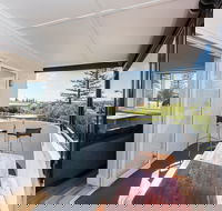 Cottesloe Beach Deluxe Apartment - Darwin Holiday