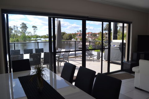 Cypress Townhouse - Darwin Holiday 1