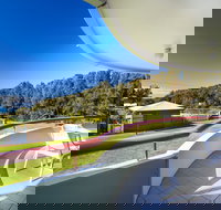 Fathoms 8 - Darwin Holiday