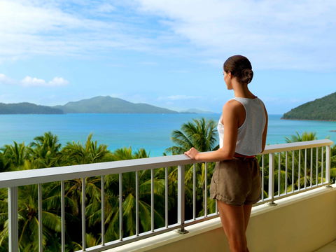 Hamilton Island Reef View Hotel - Darwin Holiday 0