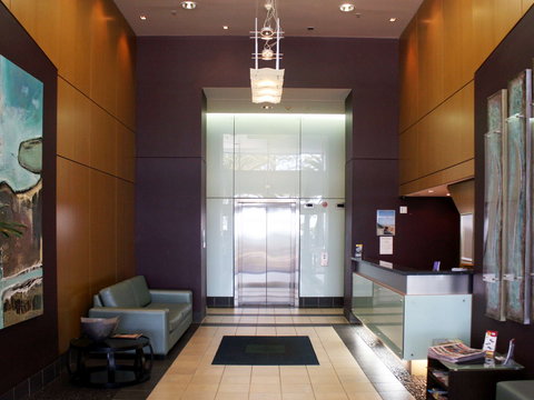 Indigo Blue Beachfront Holiday Apartments - Darwin Holiday 8