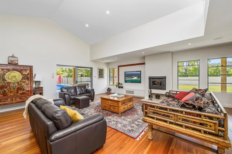 Lakeside Lodge Lake Cathie - Darwin Holiday 3