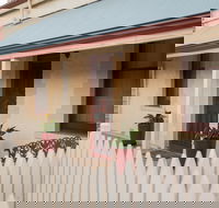 McKinley's Rest - Darwin Holiday