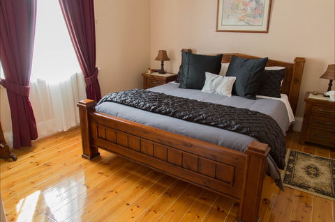 McKinley's Rest - Darwin Holiday 1