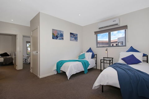 Mulwala Townhouse Two - Darwin Holiday 2