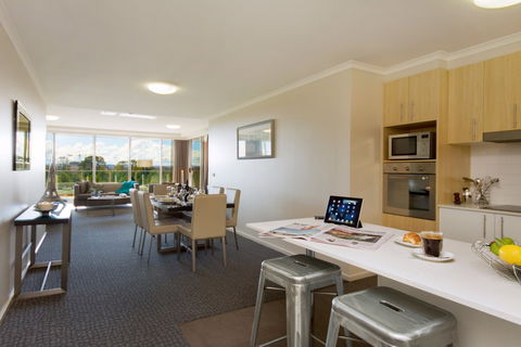 Pacific Suites Canberra - Darwin Holiday 4