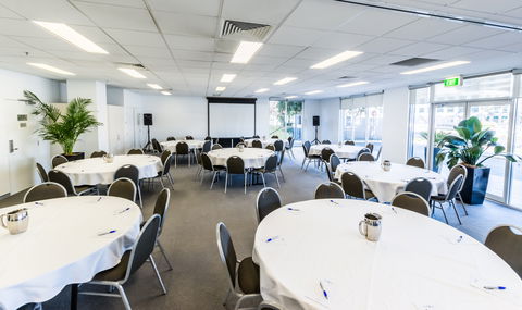Pacific Suites Canberra - Darwin Holiday 8