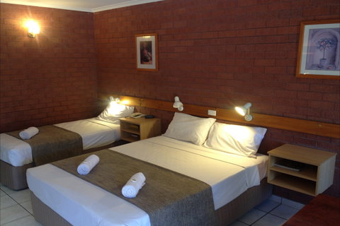 Pine Tree Motel - Darwin Holiday 2