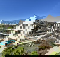 Portsea Village Resort