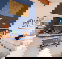 Rimrock - Darwin Holiday