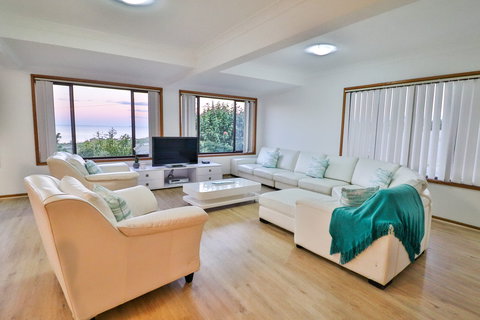 Ripples By The Sea - Darwin Holiday 4