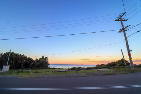 Ripples By The Sea - Darwin Holiday 6