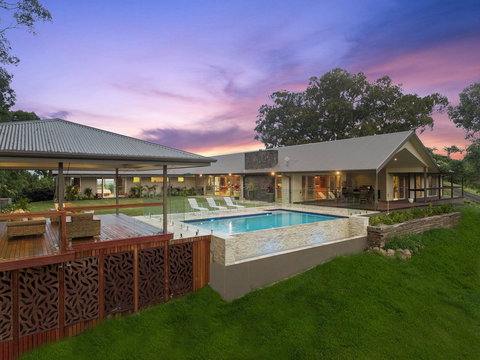 Serene - Darwin Holiday 0