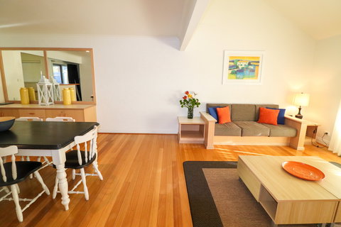 Shearwater Deluxe Villa - Darwin Holiday 8