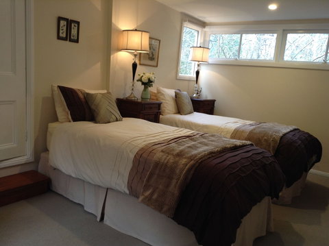 Southdown Cottage Bowral - Darwin Holiday 3