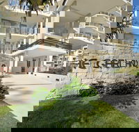 St George's Defence Holiday Suites incorporating The Garland Luxury Apartments