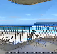 The Breakers - Darwin Holiday