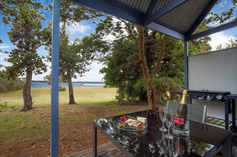 Waterfront Retreat At Wattle Point - Darwin Holiday 4