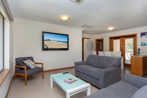 30 Strangways - Darwin Holiday 0