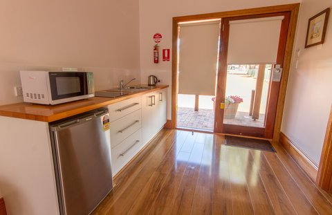 Adelaide Hills, Birdwood Motel - Darwin Holiday 2