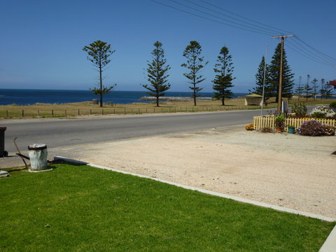 Anchors Away - Darwin Holiday 0