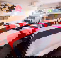 Apple and Grape Motel