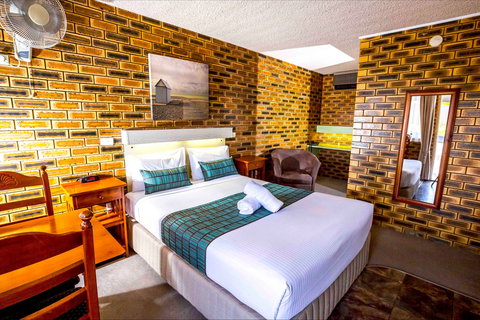 Apple And Grape Motel - Darwin Holiday 2