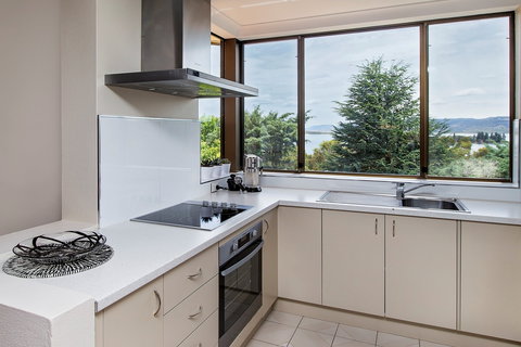 Avalanche 6 - Darwin Holiday 1