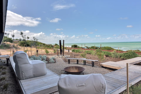 Boomer Paradise - Darwin Holiday 0