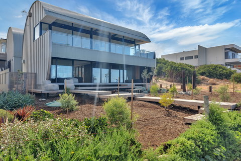 Boomer Paradise - Darwin Holiday 1