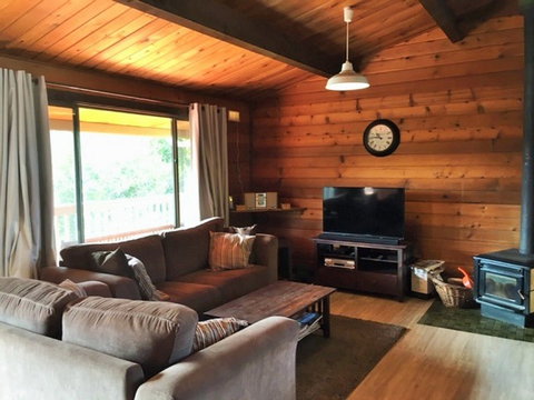 Cedar House - Darwin Holiday 1