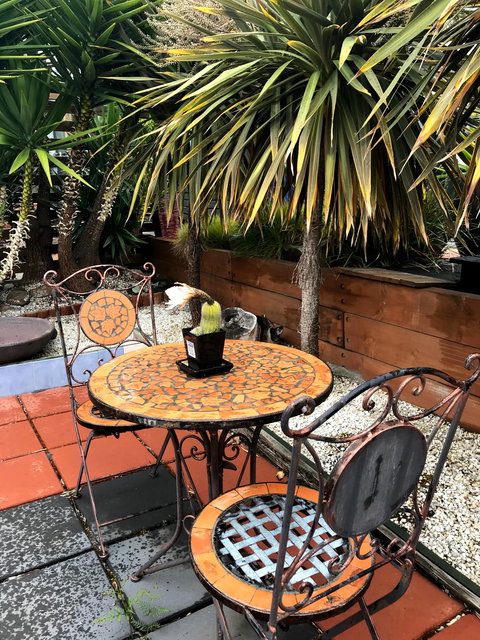 Coastal Garden Shack - Darwin Holiday 1