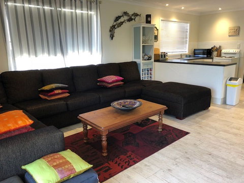 Flutterby's Beach Retreat Preston Beach - Darwin Holiday 0