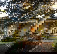 Holyrood House - Darwin Holiday