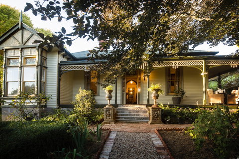 Holyrood House - Darwin Holiday 0