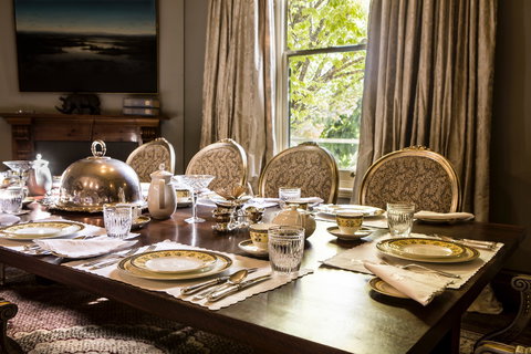 Holyrood House - Darwin Holiday 2