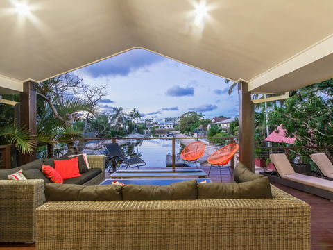 Laguna Bay Broadbeach - Vogue Holiday Homes - Darwin Holiday 1