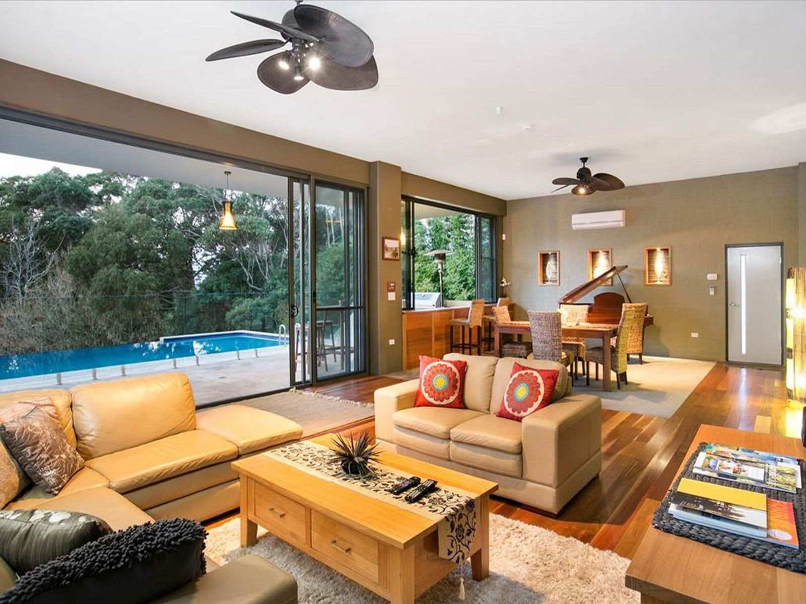 Corrimal NSW Darwin Holiday