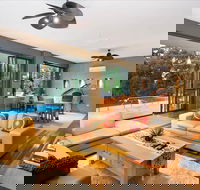 Lyndon Haven - Darwin Holiday