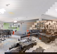 Mount Gambier Apartments - MG Delux - Darwin Holiday